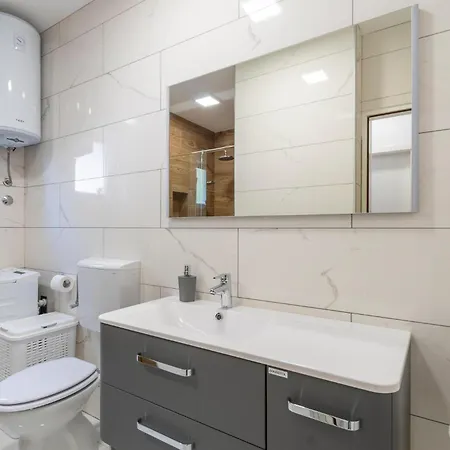 Beautiful In Gradina With Kitchen Casa vacanze *