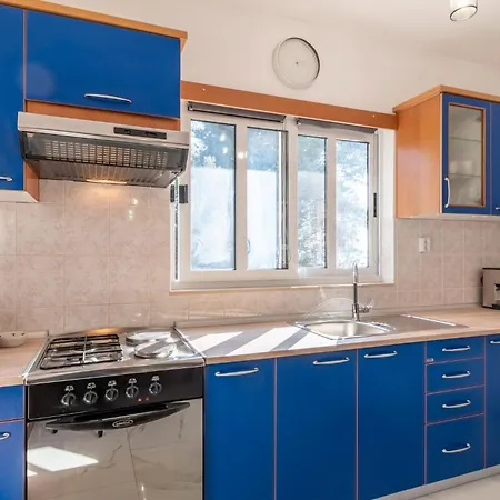 Casa vacanze Beautiful In Gradina With Kitchen Rudina