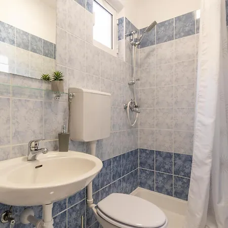 Casa vacanze Beautiful In Gradina With Kitchen *