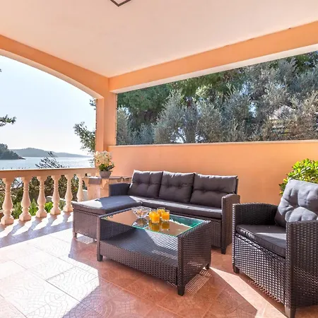 Beautiful In Gradina With Kitchen Casa vacanze *