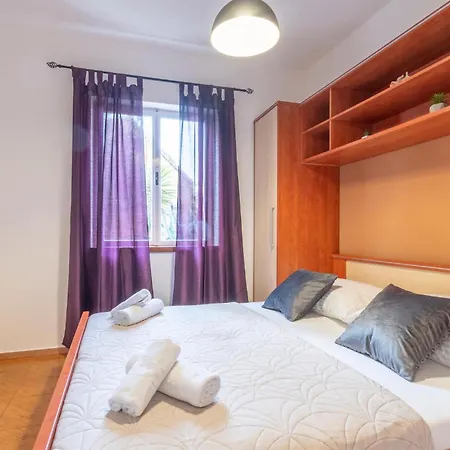 Beautiful In Gradina With Kitchen Rudina